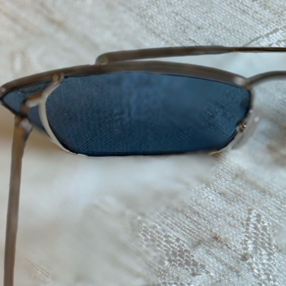 Vtg. Prada Y2K Narrow Blue Cat-Eye Sunglasses‎ Silver Frame Authenticated SPR64U - Picture 8 of 14